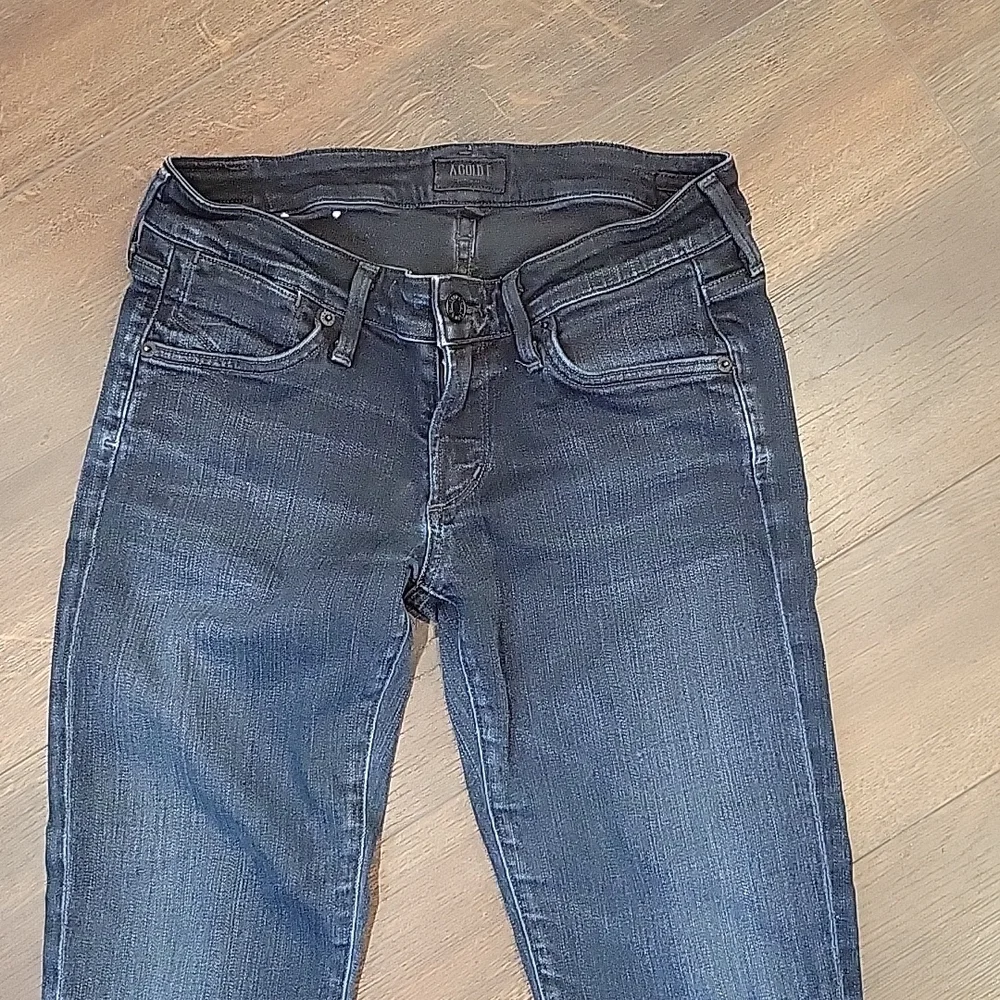 Agolde. Dark distressed  skinny denim jeans 26